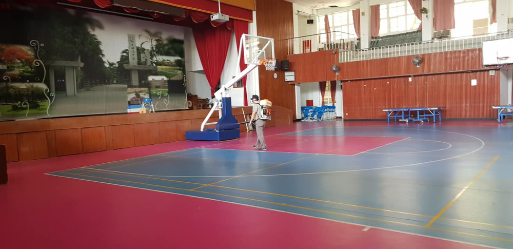 33583394_1951967654878008_2243060156533309440_n