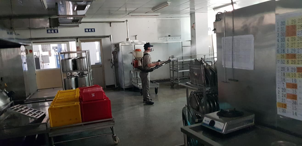 33620867_1951968001544640_7985417378152316928_n